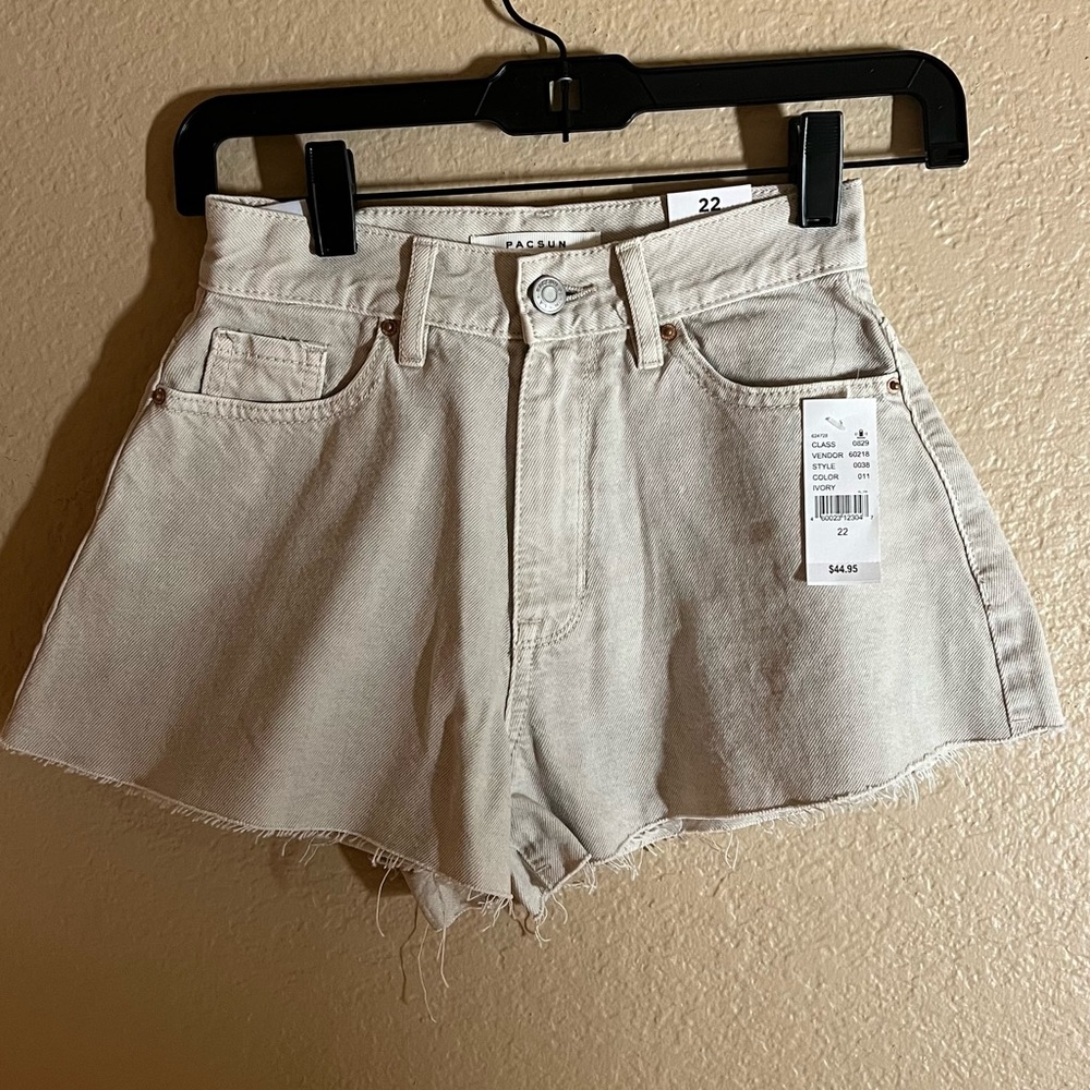 NWT Pacsun Beige Flutter Shorts